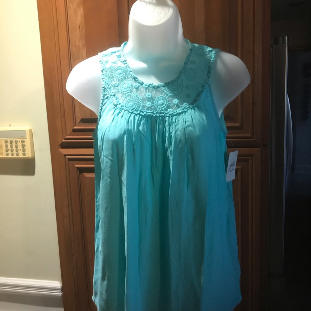 NWT TUCKER + TATE Aqua blouse w/lace decor. Size: 10-12 big girls